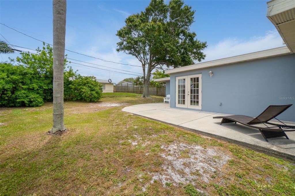 待售: $259,900 (2 贝兹, 2 浴室, 1098 平方英尺)