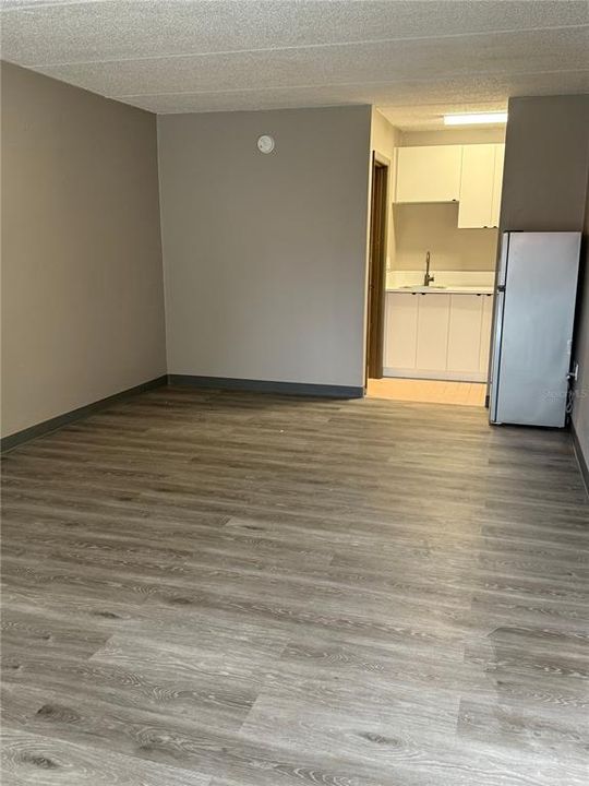 For Rent: $830 (0 beds, 1 baths, 350 Square Feet)