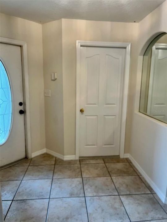 For Sale: $479,000 (3 beds, 2 baths, 1377 Square Feet)