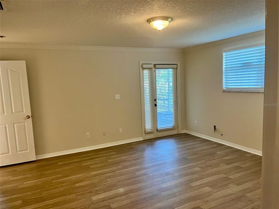 For Sale: $479,000 (3 beds, 2 baths, 1377 Square Feet)