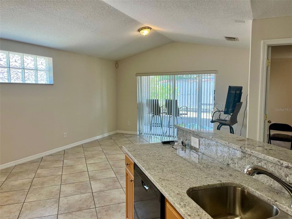 For Sale: $479,000 (3 beds, 2 baths, 1377 Square Feet)