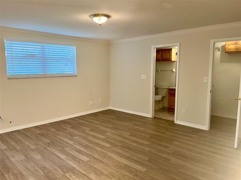 For Sale: $479,000 (3 beds, 2 baths, 1377 Square Feet)