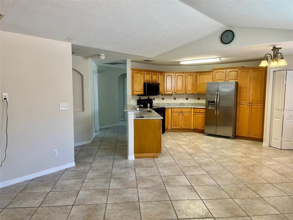 For Sale: $479,000 (3 beds, 2 baths, 1377 Square Feet)