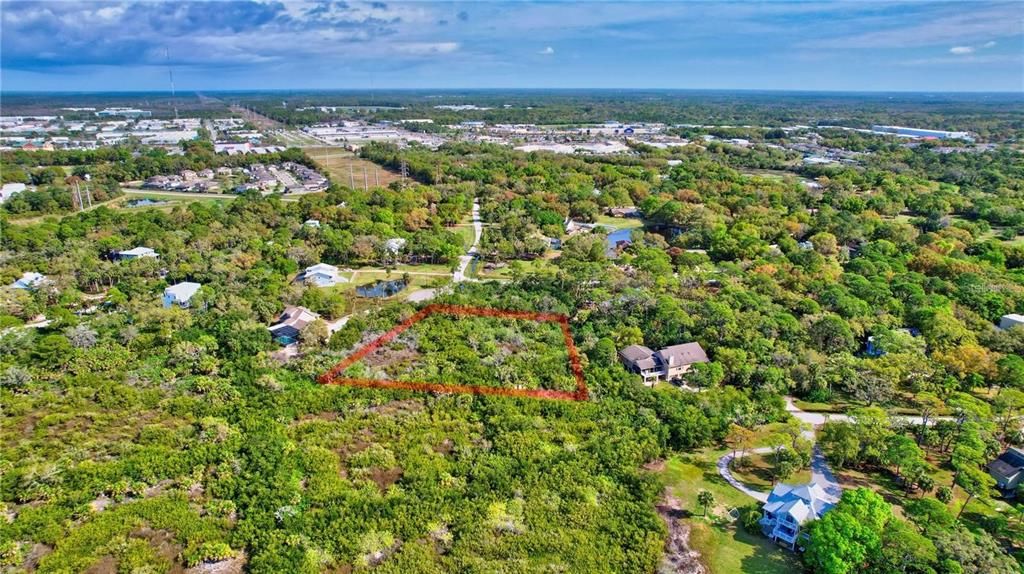 待售: $299,900 (1.13 acres)