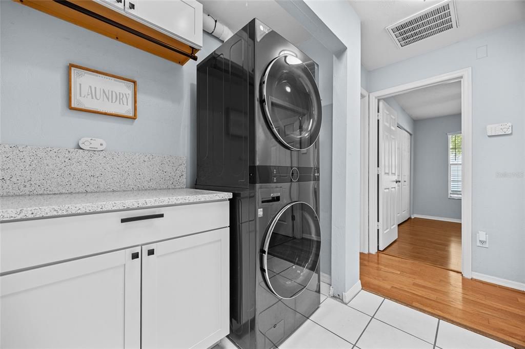 待售: $244,900 (2 贝兹, 2 浴室, 1014 平方英尺)