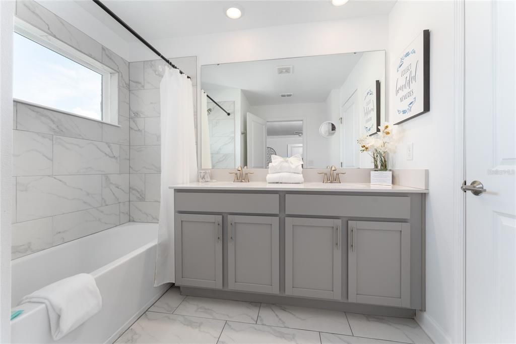 For Sale: $500,000 (4 beds, 3 baths, 1914 Square Feet)