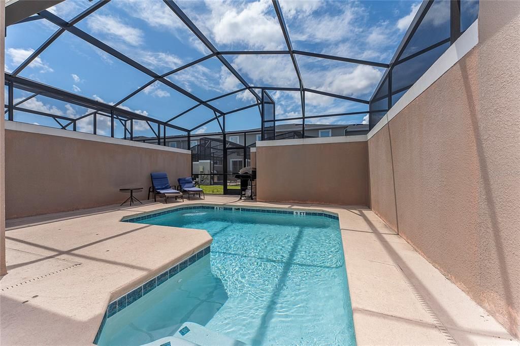 For Sale: $500,000 (4 beds, 3 baths, 1914 Square Feet)