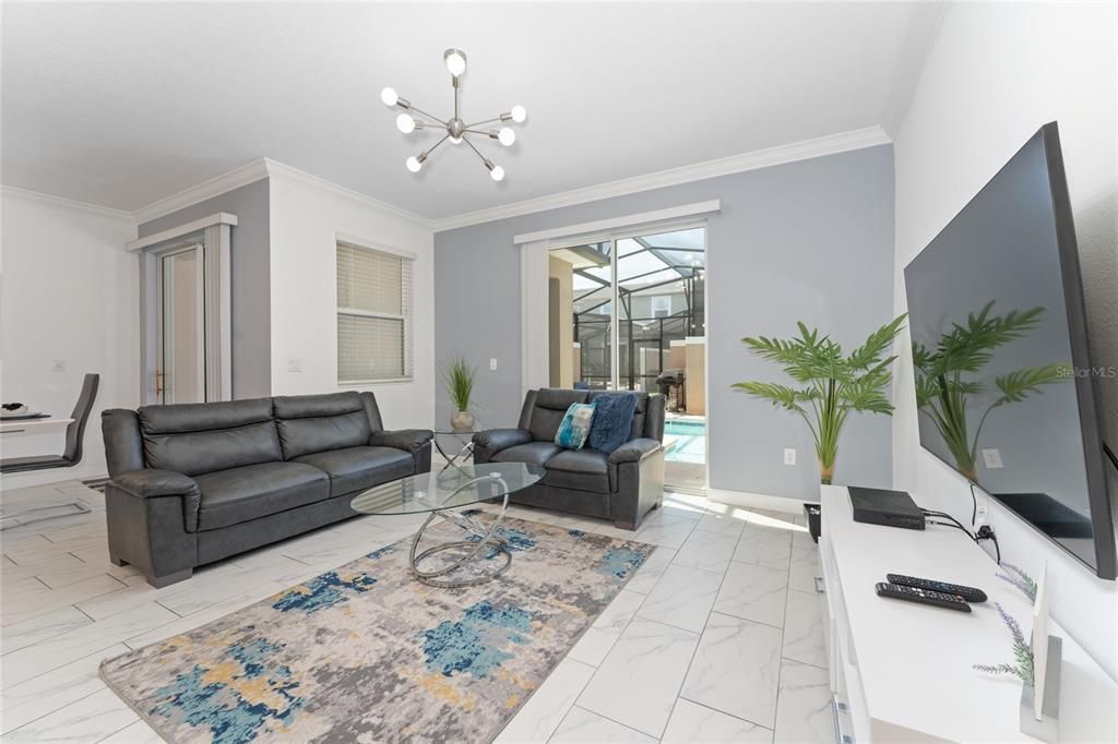 For Sale: $500,000 (4 beds, 3 baths, 1914 Square Feet)