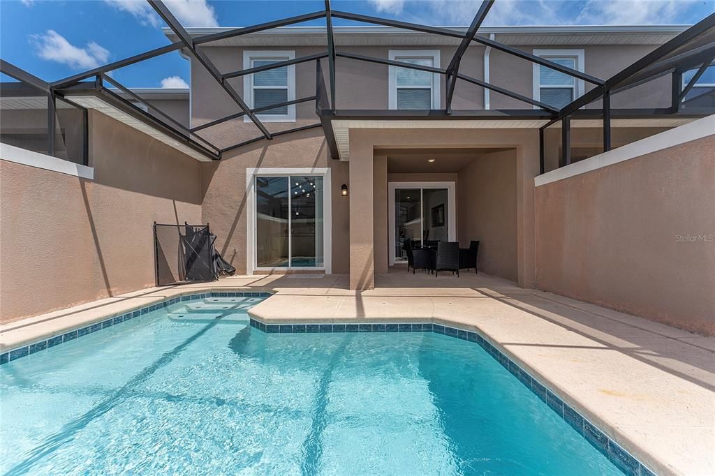 For Sale: $500,000 (4 beds, 3 baths, 1914 Square Feet)