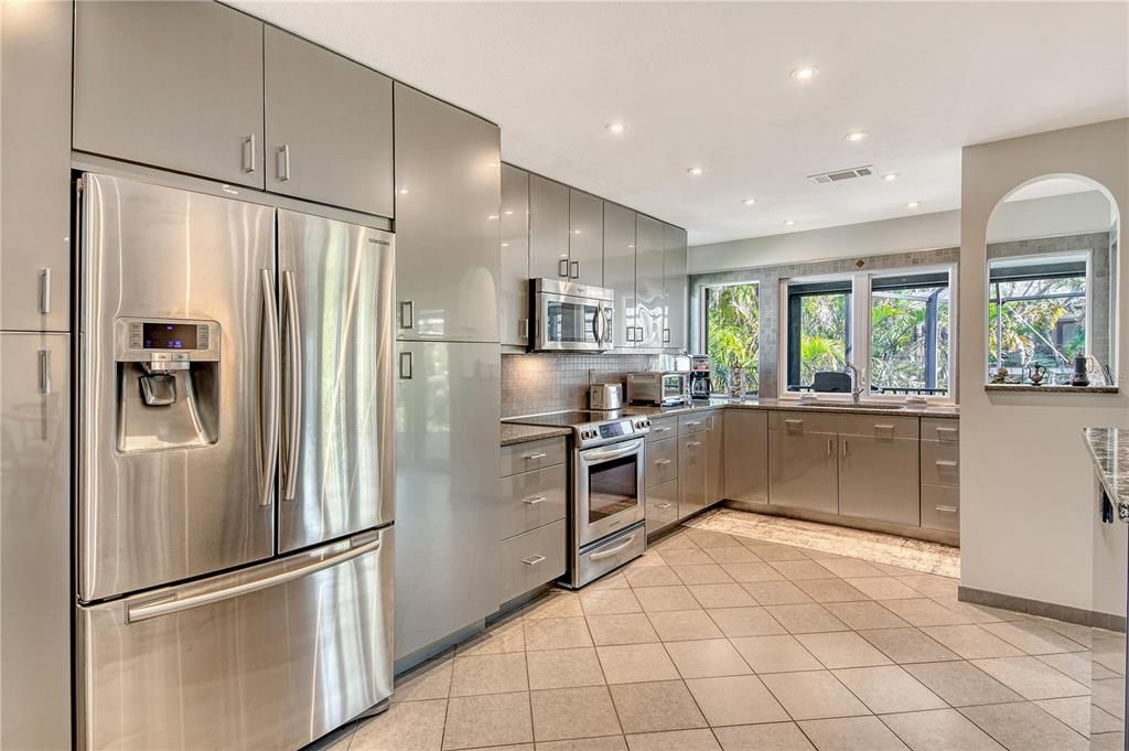 For Sale: $1,699,999 (2 beds, 3 baths, 3171 Square Feet)