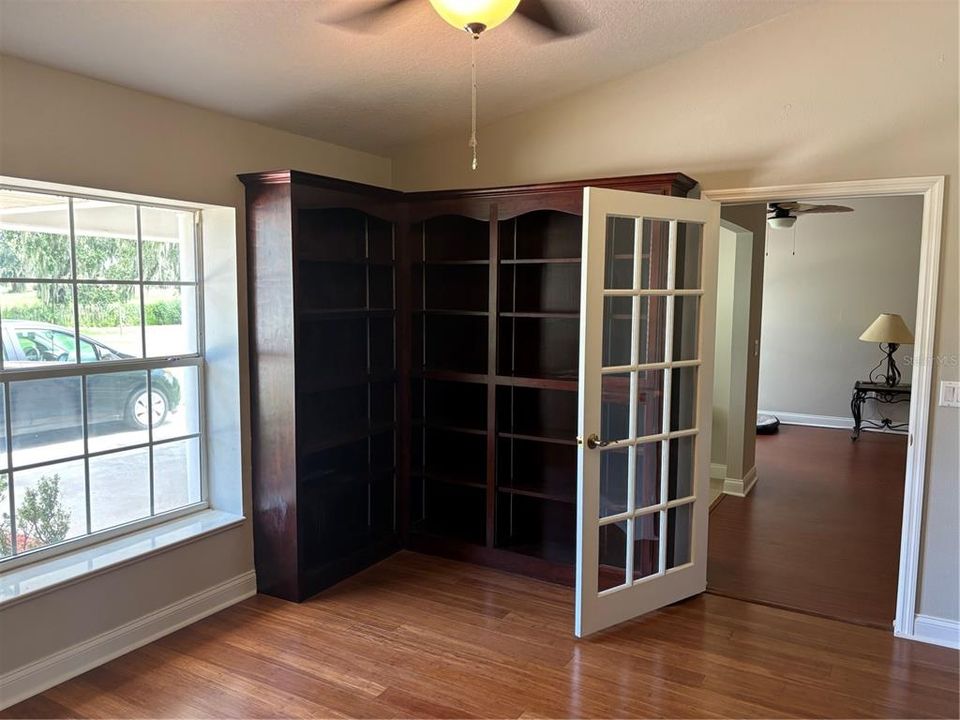 For Sale: $610,000 (4 beds, 2 baths, 2380 Square Feet)