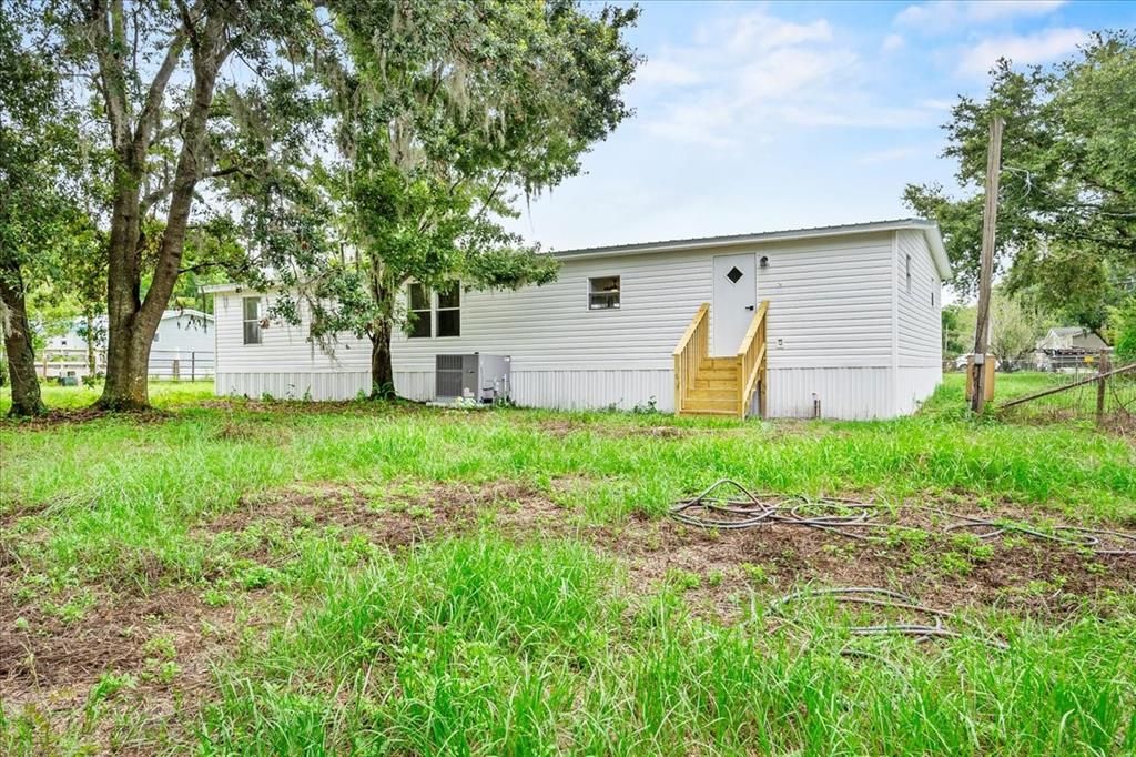 Active With Contract: $279,900 (3 beds, 2 baths, 1680 Square Feet)