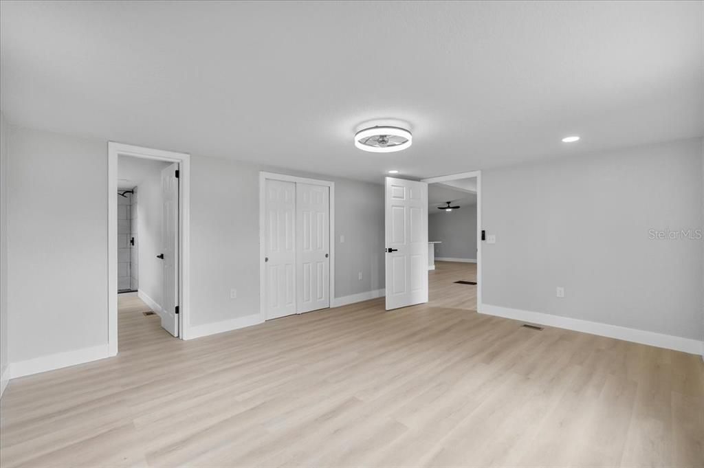 Active With Contract: $279,900 (3 beds, 2 baths, 1680 Square Feet)