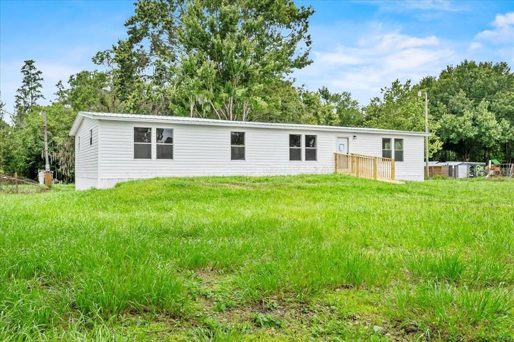 Active With Contract: $279,900 (3 beds, 2 baths, 1680 Square Feet)