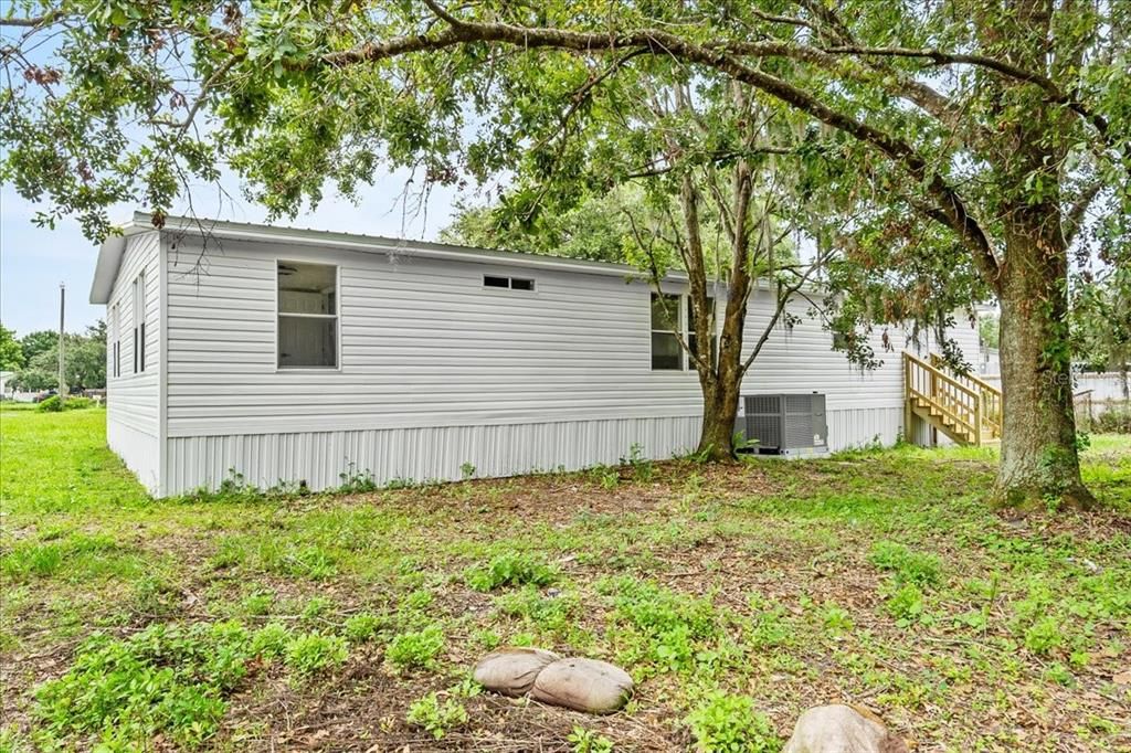 Active With Contract: $279,900 (3 beds, 2 baths, 1680 Square Feet)