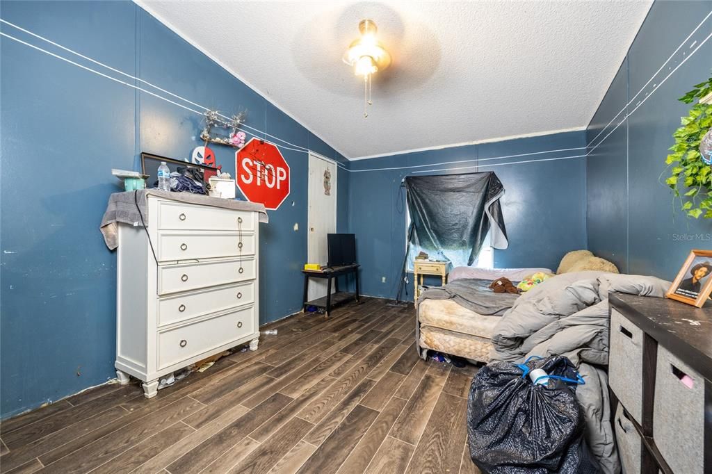 На продажу: $180,000 (4 спален, 2 ванн, 2280 Квадратных фут)