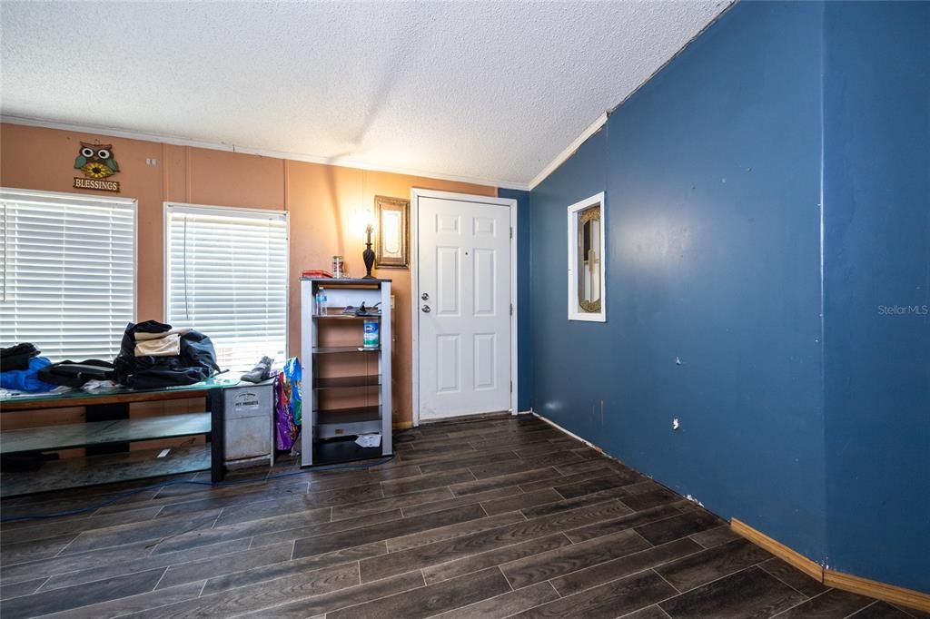 На продажу: $180,000 (4 спален, 2 ванн, 2280 Квадратных фут)