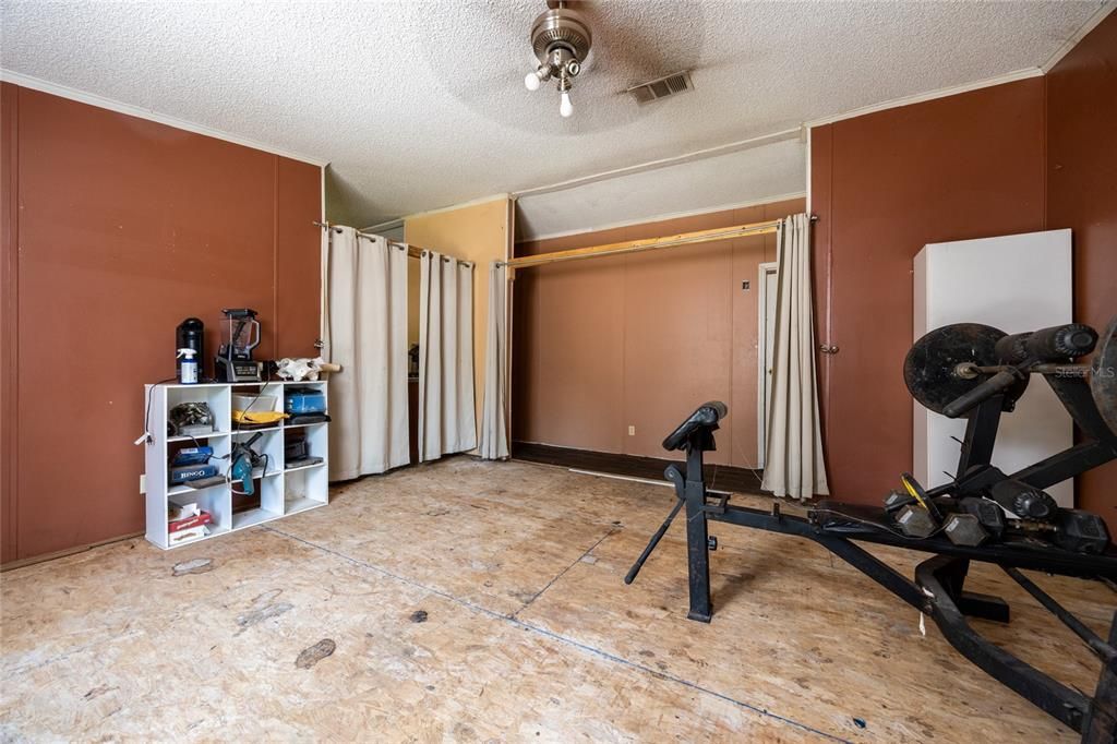 На продажу: $180,000 (4 спален, 2 ванн, 2280 Квадратных фут)