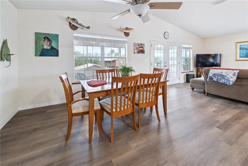 For Sale: $345,000 (3 beds, 2 baths, 1680 Square Feet)