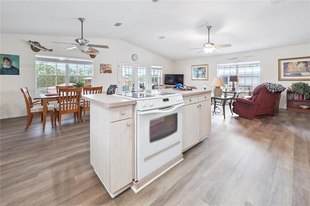 For Sale: $345,000 (3 beds, 2 baths, 1680 Square Feet)