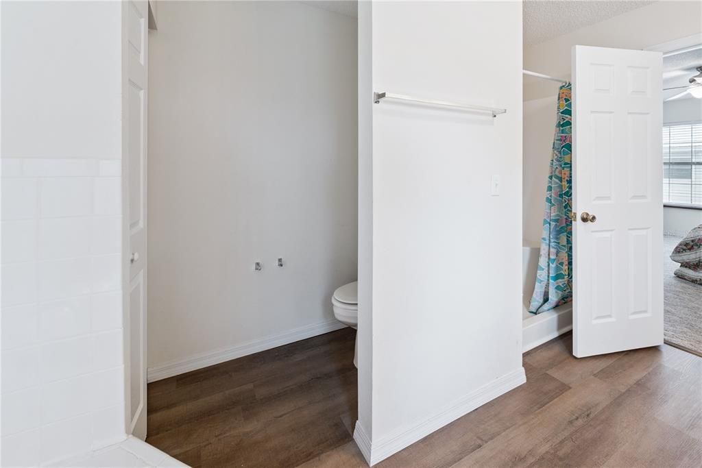 For Sale: $345,000 (3 beds, 2 baths, 1680 Square Feet)