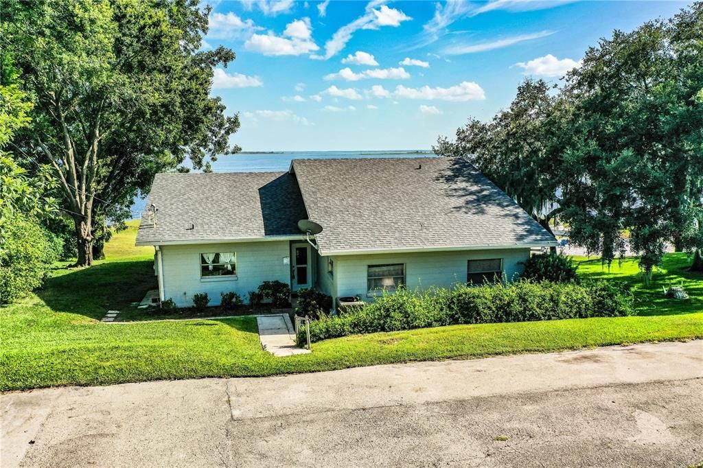 For Rent: $2,400 (3 beds, 2 baths, 1378 Square Feet)