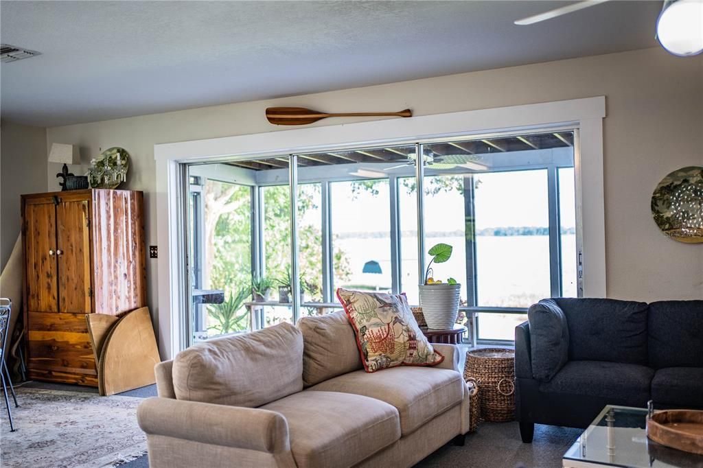 For Rent: $2,400 (3 beds, 2 baths, 1378 Square Feet)