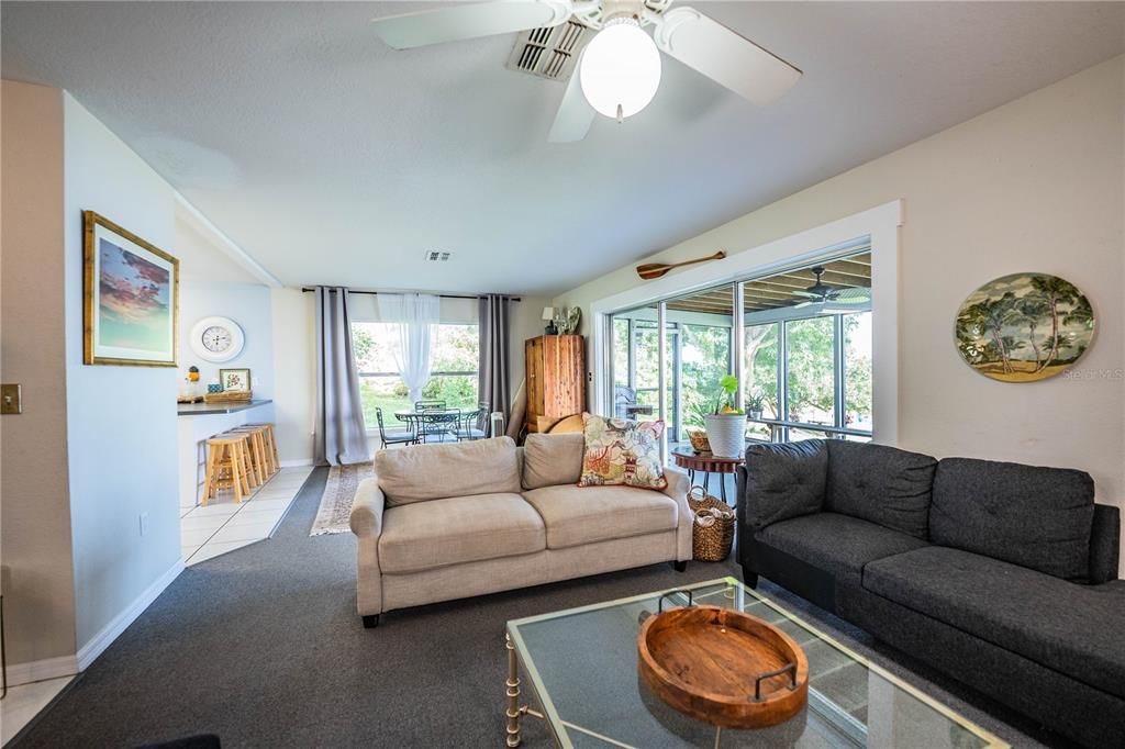 For Rent: $2,400 (3 beds, 2 baths, 1378 Square Feet)