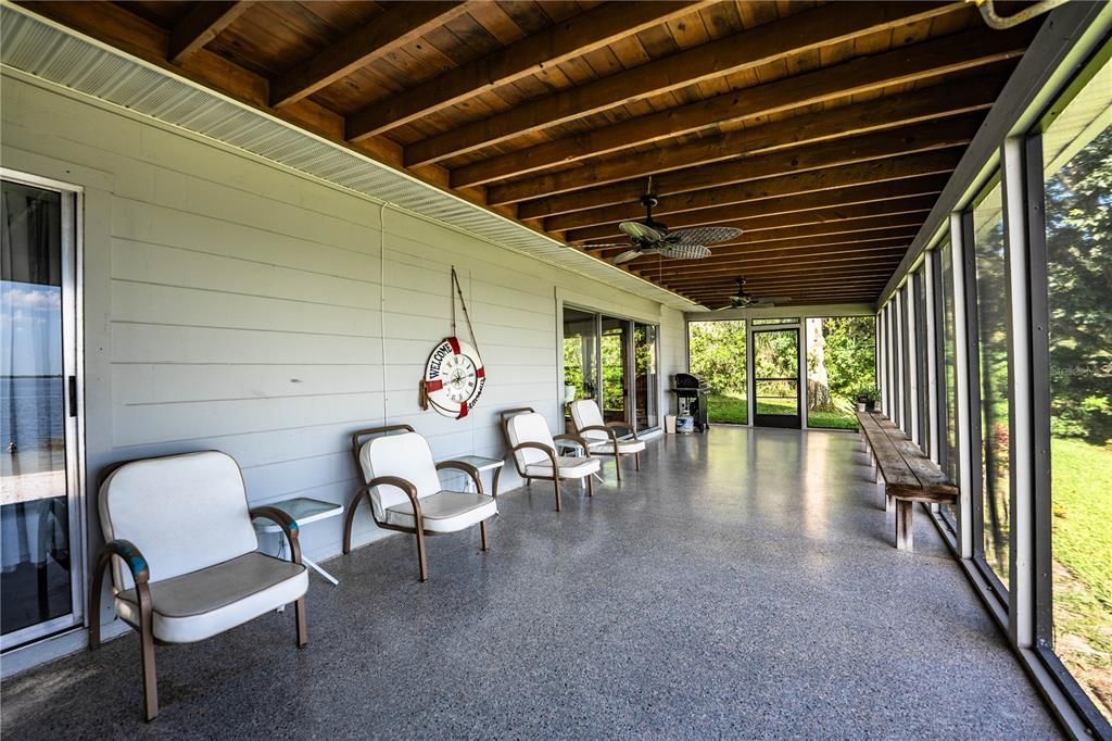 For Rent: $2,400 (3 beds, 2 baths, 1378 Square Feet)