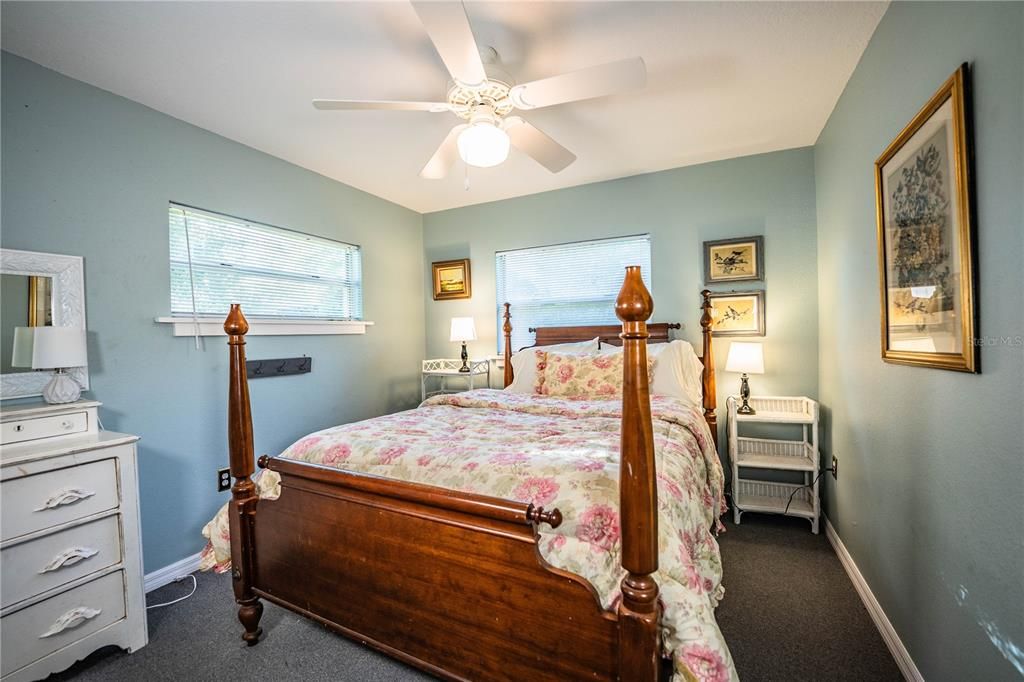 For Rent: $2,400 (3 beds, 2 baths, 1378 Square Feet)