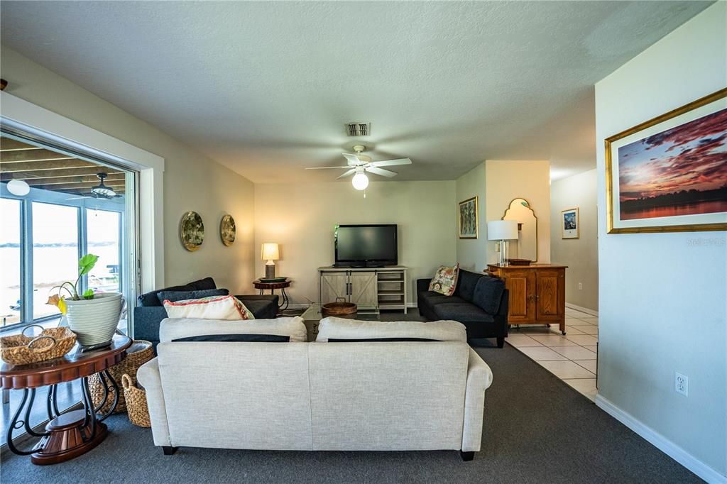 For Rent: $2,400 (3 beds, 2 baths, 1378 Square Feet)