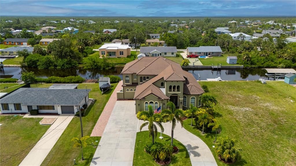 For Sale: $1,175,000 (4 beds, 4 baths, 3635 Square Feet)