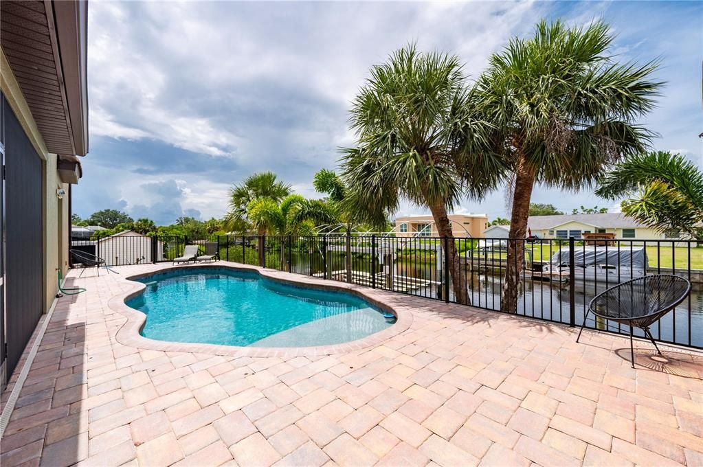 For Sale: $1,175,000 (4 beds, 4 baths, 3635 Square Feet)