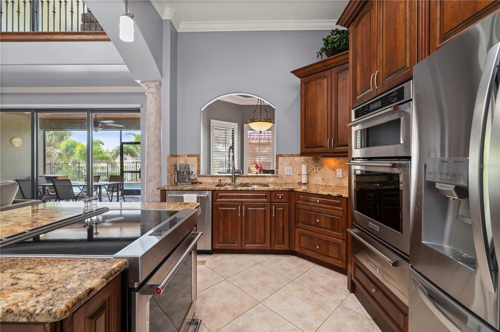 For Sale: $1,175,000 (4 beds, 4 baths, 3635 Square Feet)