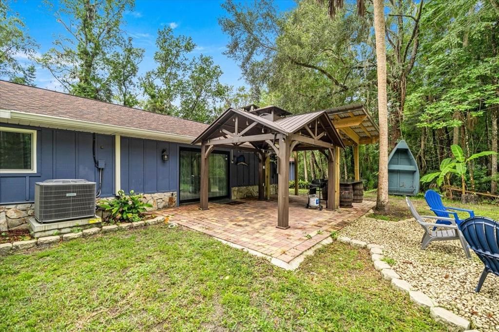 For Sale: $450,000 (3 beds, 2 baths, 1436 Square Feet)