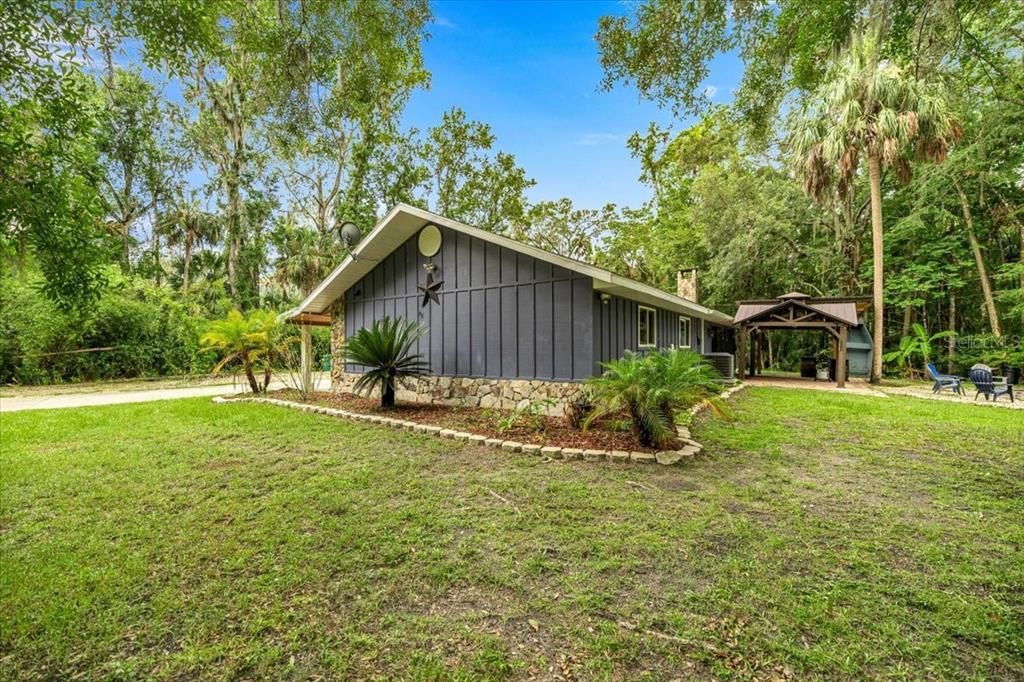 For Sale: $450,000 (3 beds, 2 baths, 1436 Square Feet)