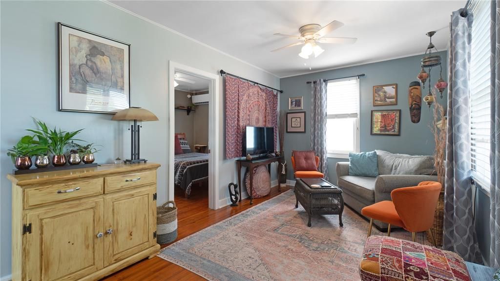 待售: $238,000 (1 贝兹, 1 浴室, 480 平方英尺)