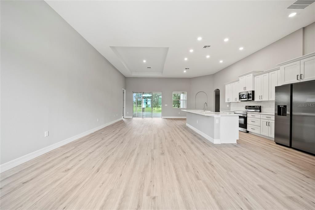 Active With Contract: $356,900 (3 beds, 2 baths, 2008 Square Feet)