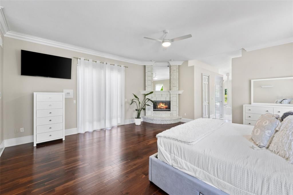 For Sale: $2,599,950 (8 beds, 6 baths, 7900 Square Feet)