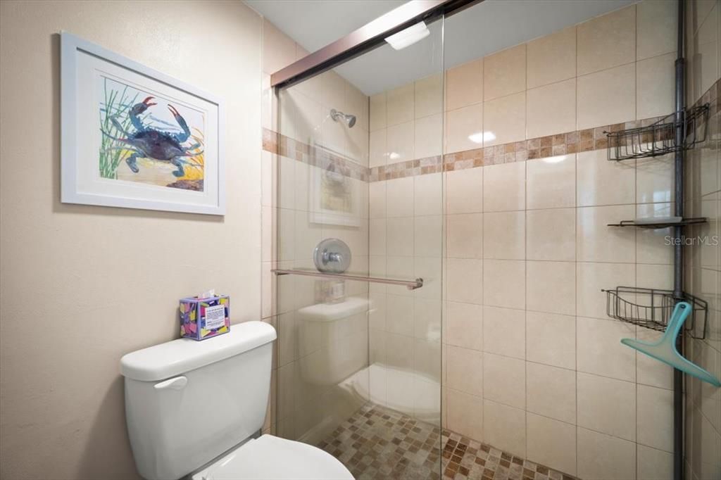 待售: $380,000 (2 贝兹, 2 浴室, 1200 平方英尺)