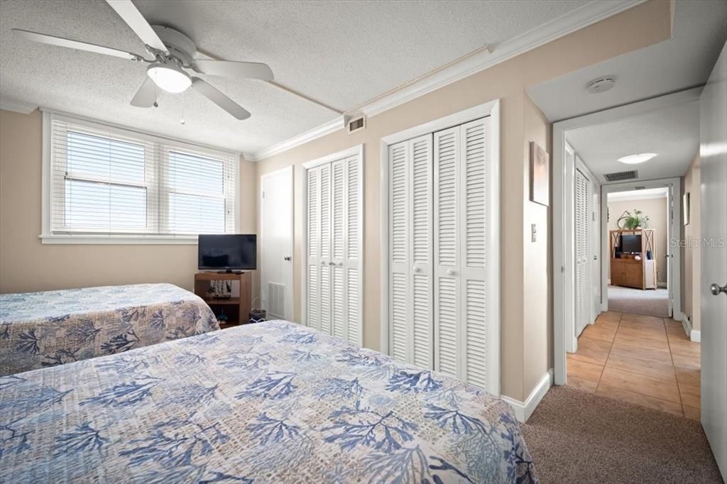 待售: $380,000 (2 贝兹, 2 浴室, 1200 平方英尺)