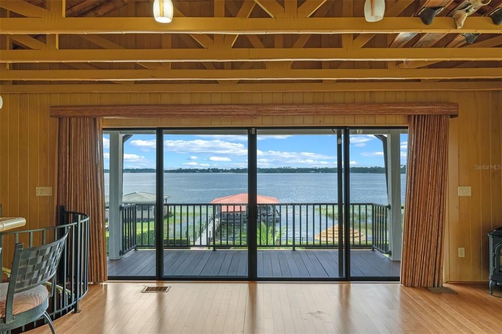 Под контрактом: $3,795,000 (5 спален, 4 ванн, 7263 Квадратных фут)