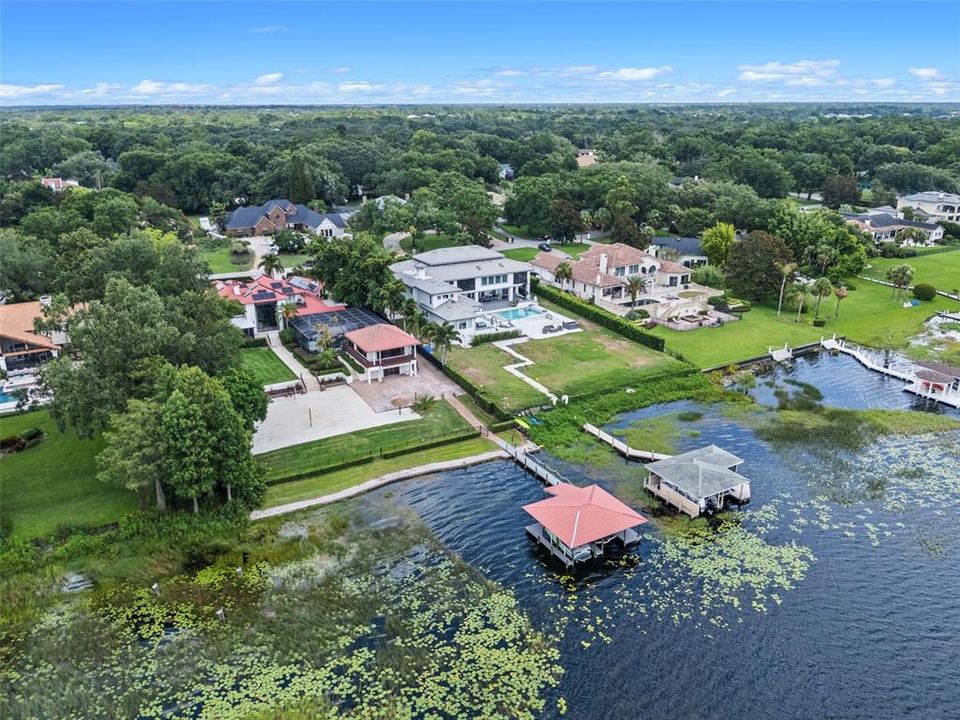 Под контрактом: $3,795,000 (5 спален, 4 ванн, 7263 Квадратных фут)