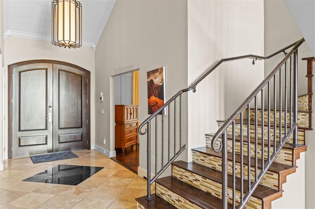 Под контрактом: $3,795,000 (5 спален, 4 ванн, 7263 Квадратных фут)