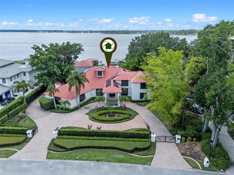 Под контрактом: $3,795,000 (5 спален, 4 ванн, 7263 Квадратных фут)