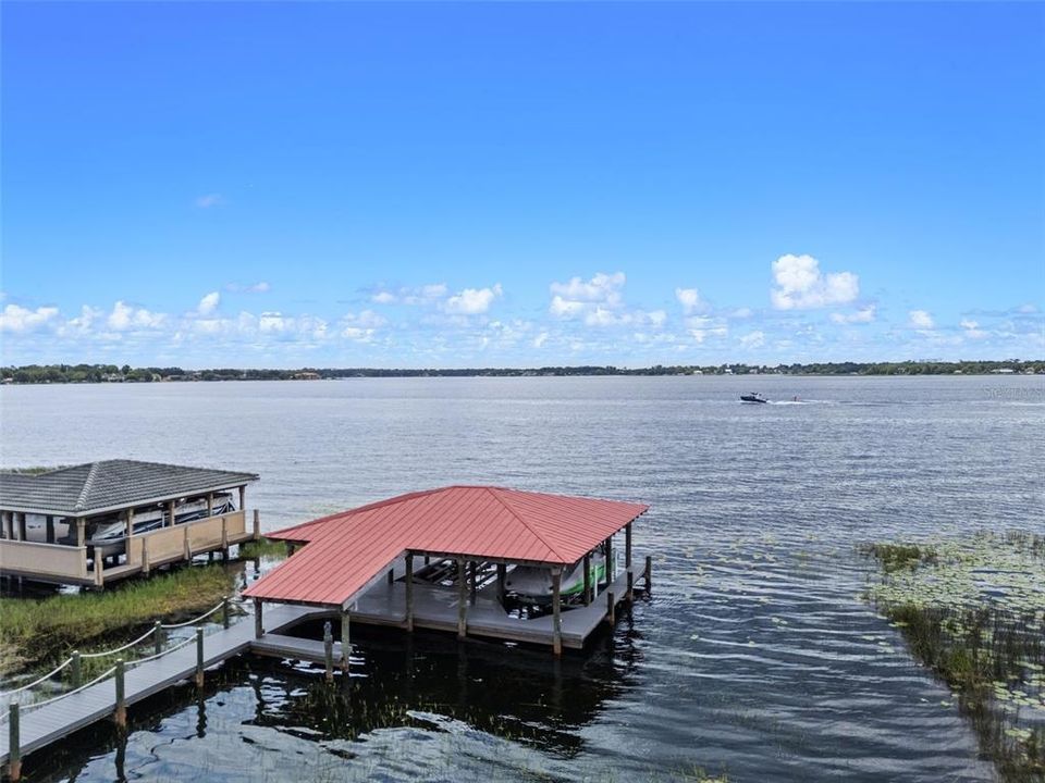 Под контрактом: $3,795,000 (5 спален, 4 ванн, 7263 Квадратных фут)