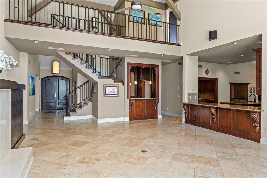 Под контрактом: $3,795,000 (5 спален, 4 ванн, 7263 Квадратных фут)