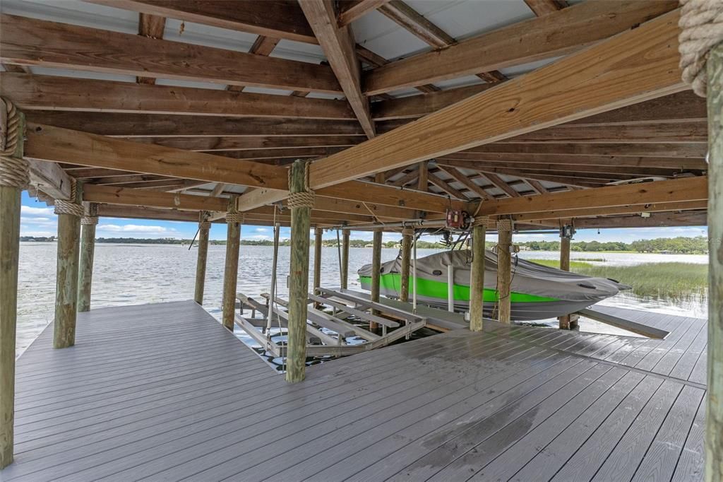 Под контрактом: $3,795,000 (5 спален, 4 ванн, 7263 Квадратных фут)