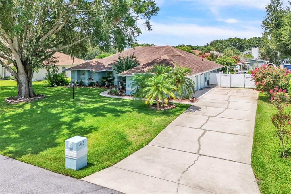 Active With Contract: $535,000 (4 beds, 2 baths, 2336 Square Feet)