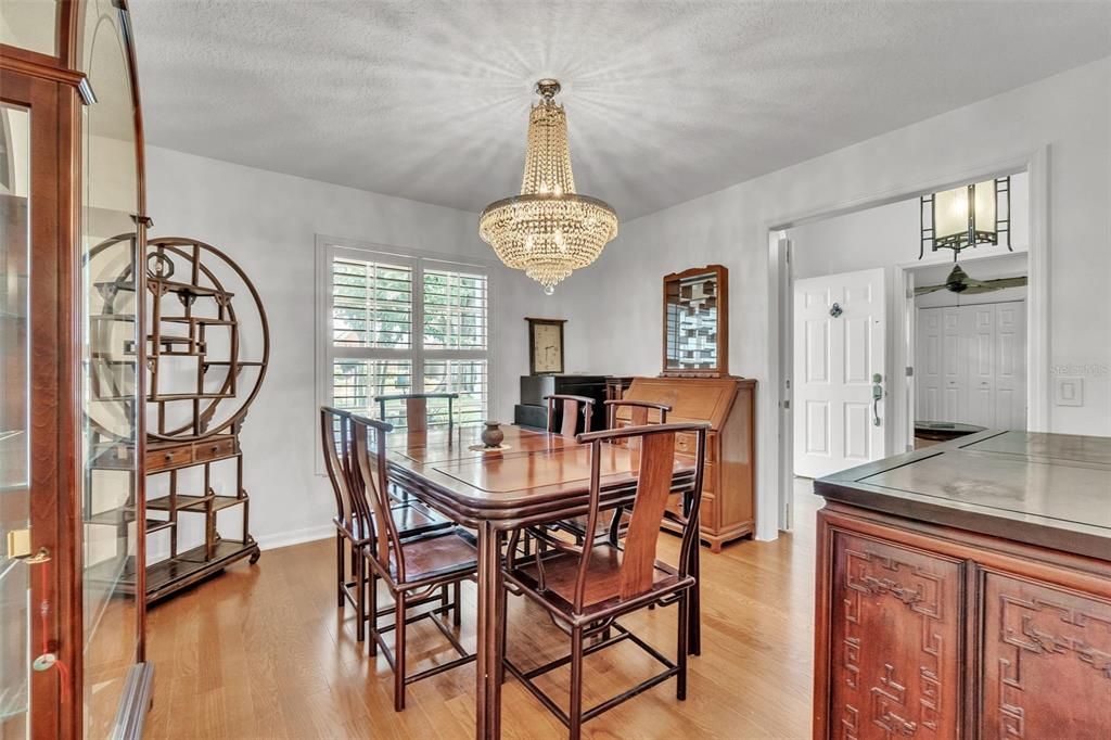 Active With Contract: $535,000 (4 beds, 2 baths, 2336 Square Feet)